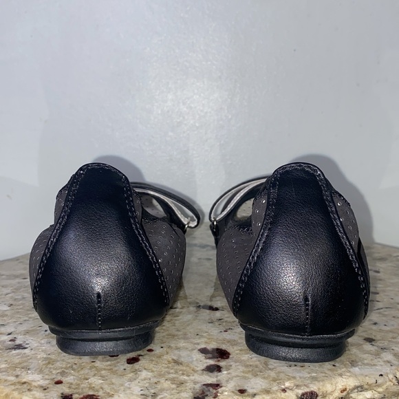 Rialto ‘Alicia’ Women’s Ballet Flats Black Adjustable Velcro Straps Size 7.5 - Picture 7 of 12